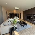 2 Bedroom Modern Pet Friendly Apartment in Phrom Phong