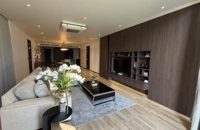 2 Bedroom Modern Pet Friendly Apartment in Phrom Phong